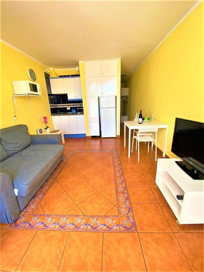 Cozy One Bedroom Apartment With Spacious Terrace. Pool And Garden View Коста дел Силенцио Екстериор снимка